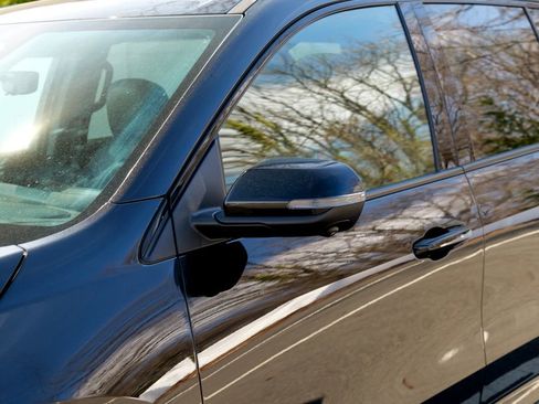 Used 2024 Chevrolet Traverse RS w/ LPO, Floor Liner Package image 11