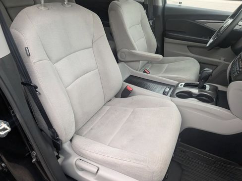 Used 2017 Honda Pilot EX image 12