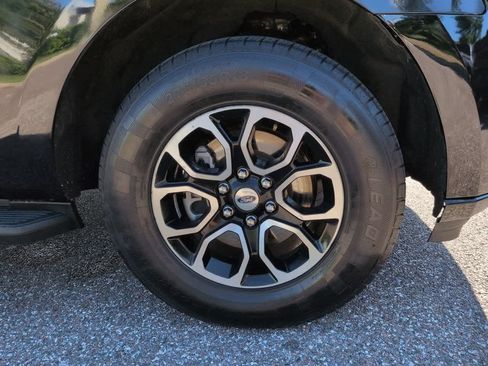 Used 2024 Ford Expedition XLT RWD image 11