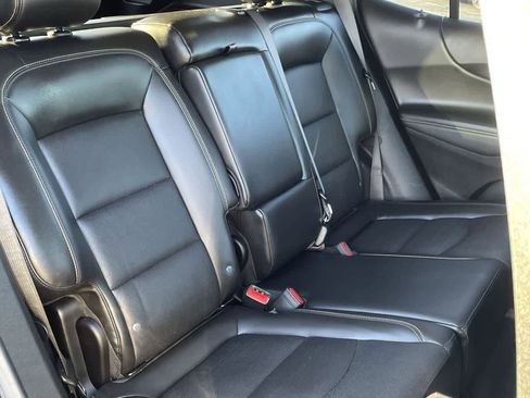 Used 2021 Chevrolet Equinox Premier image 15