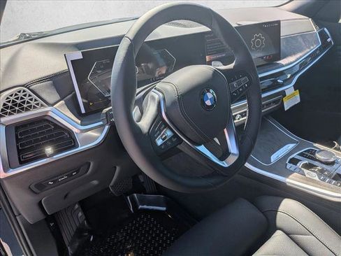 New 2026 BMW X5 xDrive40i w/ Parking Assistance Package AWD/4WD image 3