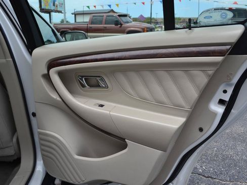 Used 2010 Ford Taurus Limited AWD/4WD image 44