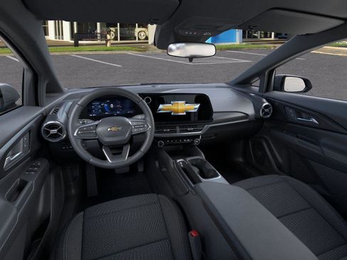 New 2026 Chevrolet Equinox EV LT image 15