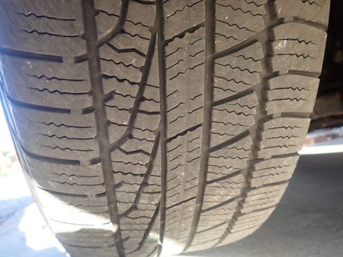 Used 2012 Hyundai Elantra GLS w/ Preferred Pkg 3 image 31