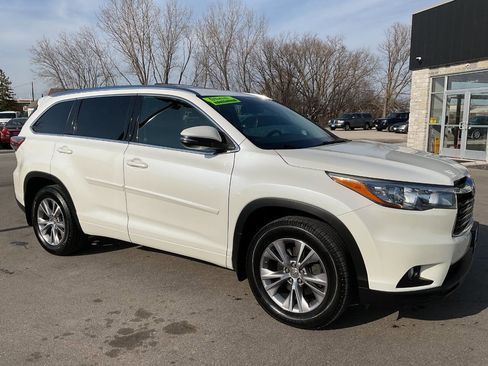 Used 2015 Toyota Highlander XLE image 10
