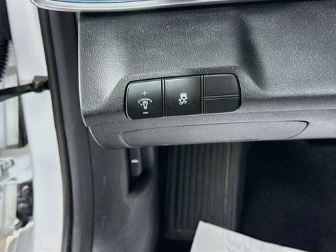 Used 2024 Hyundai Elantra SEL FWD image 10