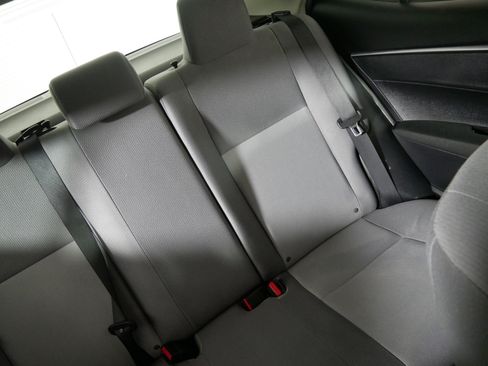 Used 2015 Toyota Corolla L image 14