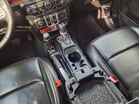 Used 2018 Jeep Wrangler Unlimited Rubicon image 11