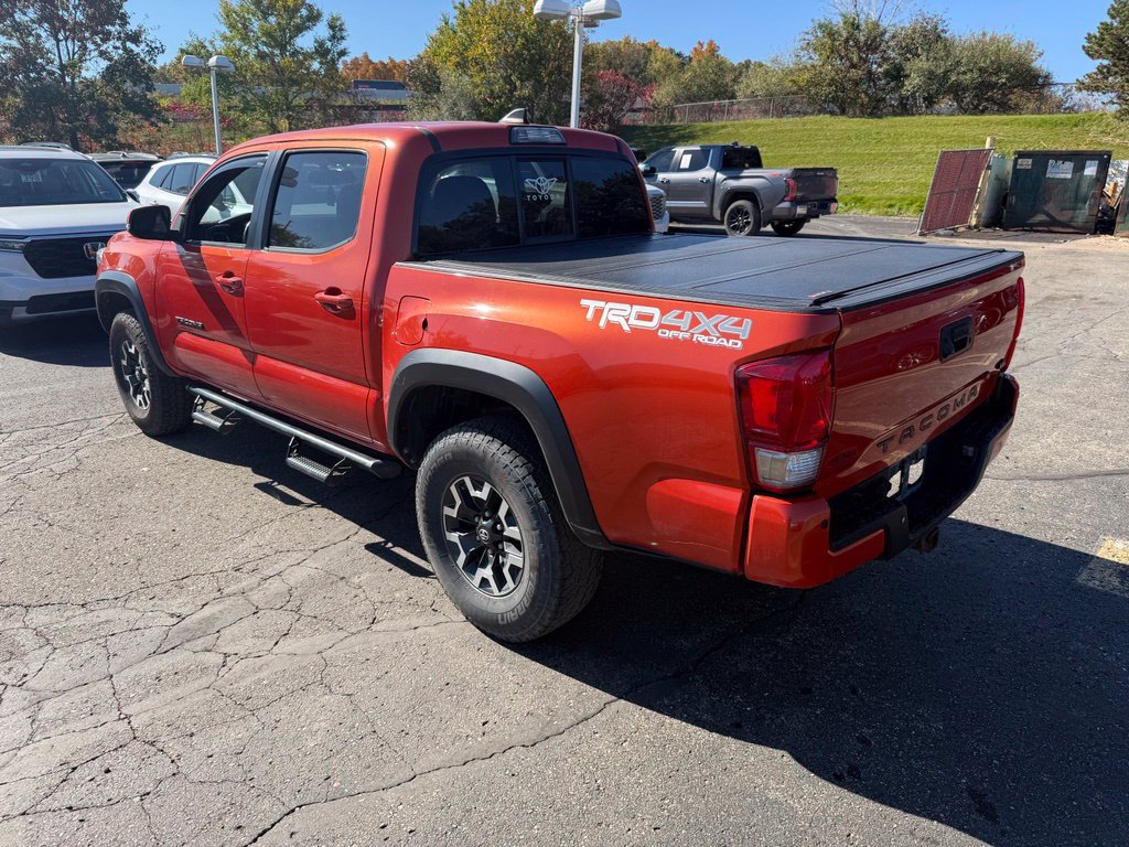Used 2016 Toyota Tacoma TRD Off-Road AWD/4WD image 2