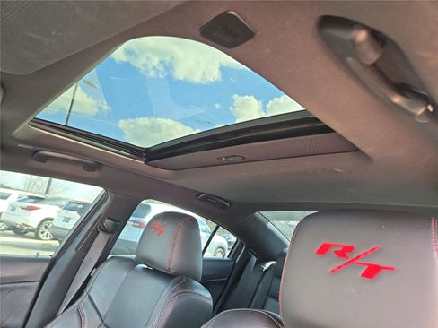 Used 2022 Dodge Charger R/T w/ Blacktop Package image 18