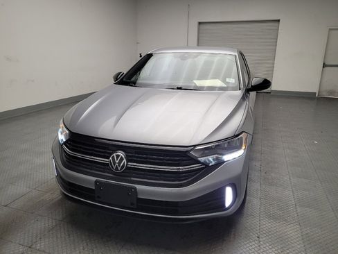 Used 2024 Volkswagen Jetta Sport image 15