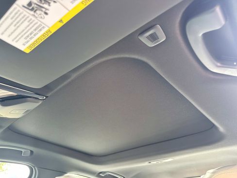 New 2025 BMW 330i xDrive Sedan w/ Premium Package image 22