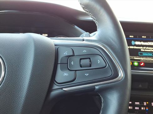 Certified 2023 Buick Envision Essence image 16