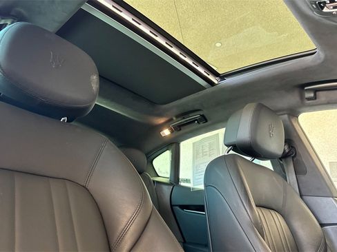 Used 2022 Maserati Levante Modena image 19