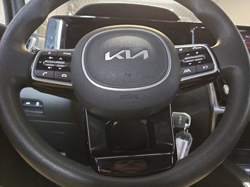 Certified 2022 Kia Sorento LX AWD/4WD image 17
