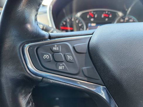 Used 2019 Chevrolet Equinox LT image 19