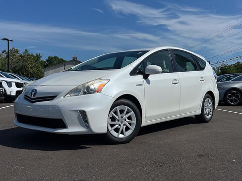 Used 2013 Toyota Prius V Three FWD image 12
