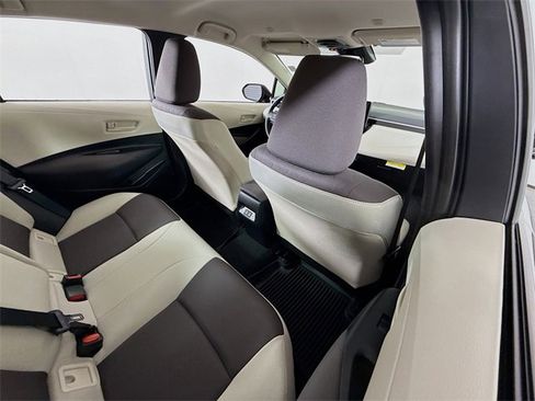 Certified 2025 Toyota Corolla LE image 29