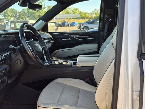 Used 2022 Cadillac Escalade Sport w/ Touring Package AWD/4WD image 6