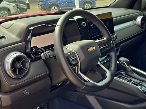 Used 2024 Chevrolet Colorado LT w/ LT Convenience Package image 8