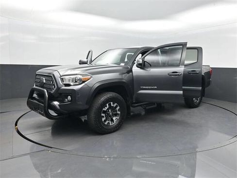 Used 2019 Toyota Tacoma SR5 image 38