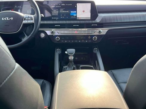 Used 2025 Kia Telluride EX FWD image 3