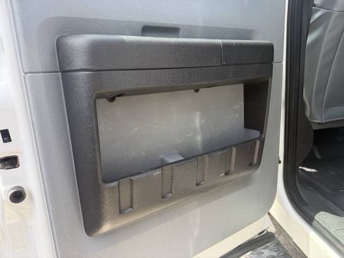 Used 2016 Ford F550 4x4 Crew Cab Super Duty image 17