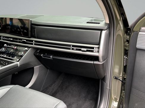 Used 2025 Hyundai Santa Fe SEL FWD image 26