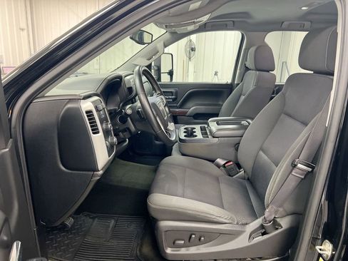 Used 2017 GMC Sierra 1500 SLE w/ SLE Value Package image 19