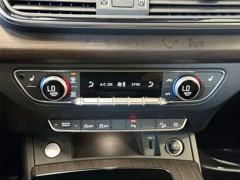 Certified 2023 Audi Q5 2.0T Premium w/ Convenience Package AWD/4WD image 16