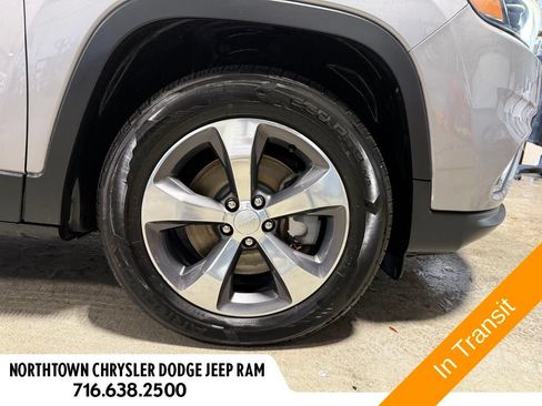 Used 2020 Jeep Cherokee Limited AWD/4WD image 39