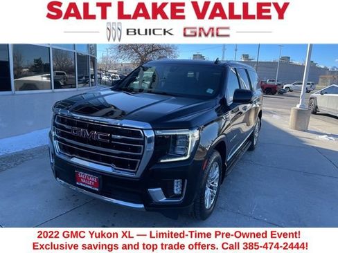 Used 2022 GMC Yukon XL SLT w/ SLT Premium Package image 2