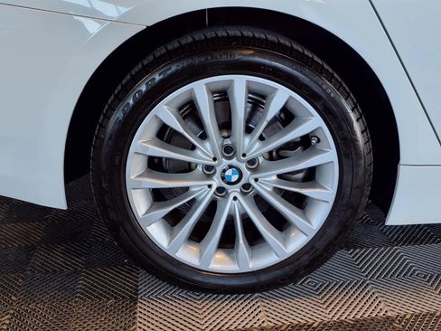 Used 2021 BMW 530i xDrive w/ Convenience Package AWD/4WD image 7