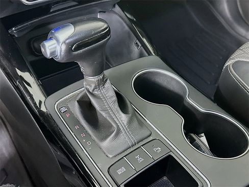 Used 2016 Kia Sorento SX image 22