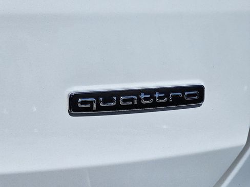 Used 2020 Audi Q3 2.0T Premium Plus w/ Premium Plus Package image 14