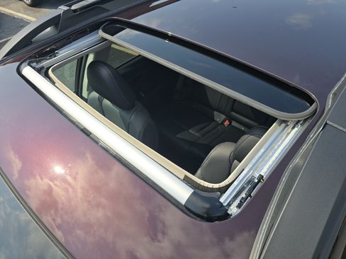 Certified 2025 Subaru Outback Limited AWD/4WD image 9