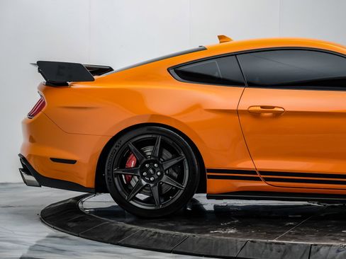 Used 2020 Ford Mustang Shelby GT500 w/ Carbon Fiber Track Pack RWD image 27