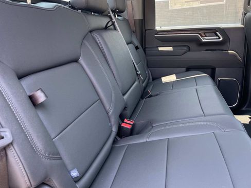 New 2025 GMC Sierra 2500 SLT w/ SLT Convenience Package image 26