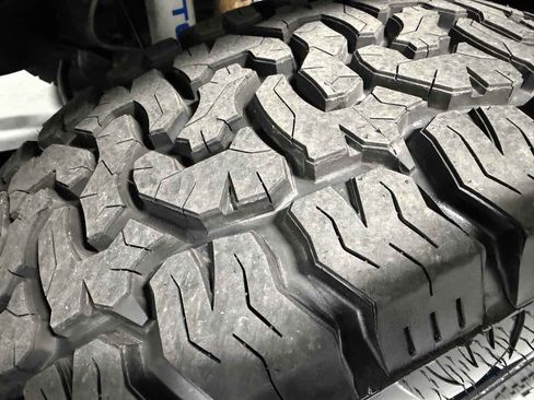 Used 2003 Ford Excursion Limited image 3