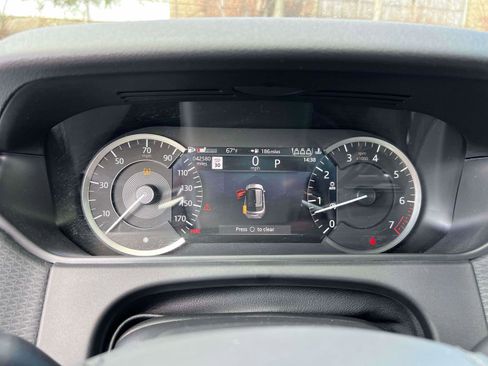 Used 2022 Land Rover Range Rover Velar S AWD/4WD image 25