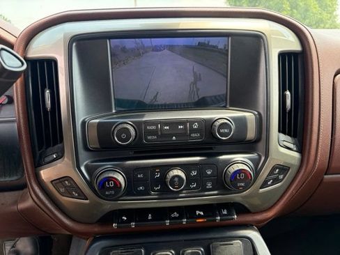 Used 2014 Chevrolet Silverado 1500 High Country w/ High Country Premium Package AWD/4WD image 34