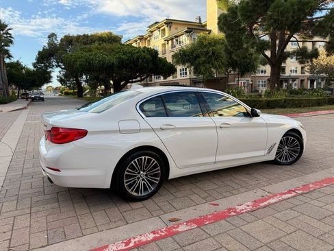 Used 2020 BMW 530i w/ Convenience Package RWD image 9