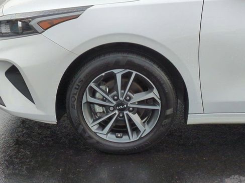 Used 2024 Kia Forte LXS image 7