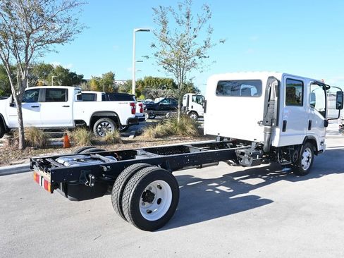 New 2025 Chevrolet Low Cab Forward RWD image 5