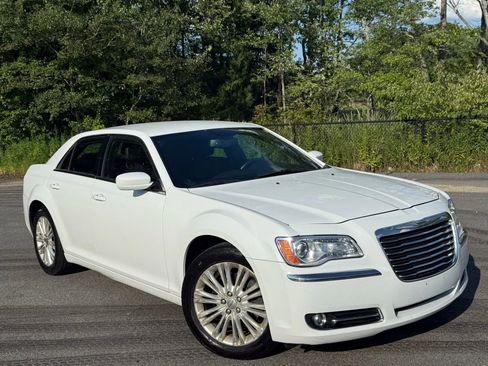 Used 2014 Chrysler 300 300 Sedan 4D w/ Driver Convenience Group image 1