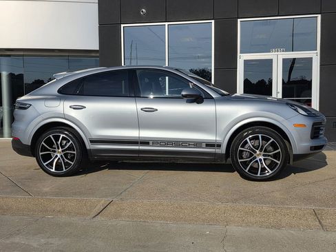 Used 2021 Porsche Cayenne Coupe image 8