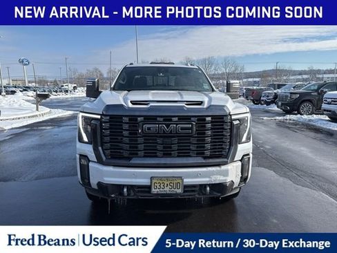 Used 2024 GMC Sierra 2500 Denali Ultimate image 2