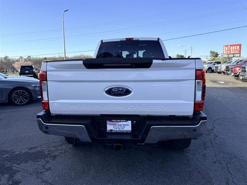 Used 2017 Ford F250 Lariat w/ Lariat Ultimate Package AWD/4WD image 6