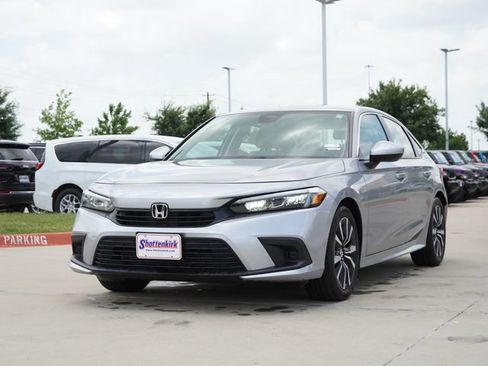 Used 2022 Honda Civic EX image 3