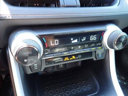 Used 2025 Toyota RAV4 XLE AWD/4WD image 18